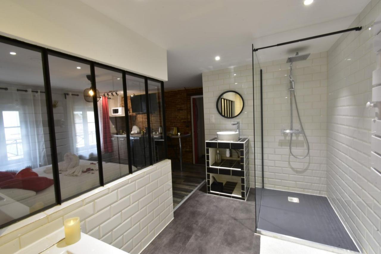 Appartement Jacuzzi Privatif : Urban Love Verneuil d'Avre et d'Iton Exterior foto