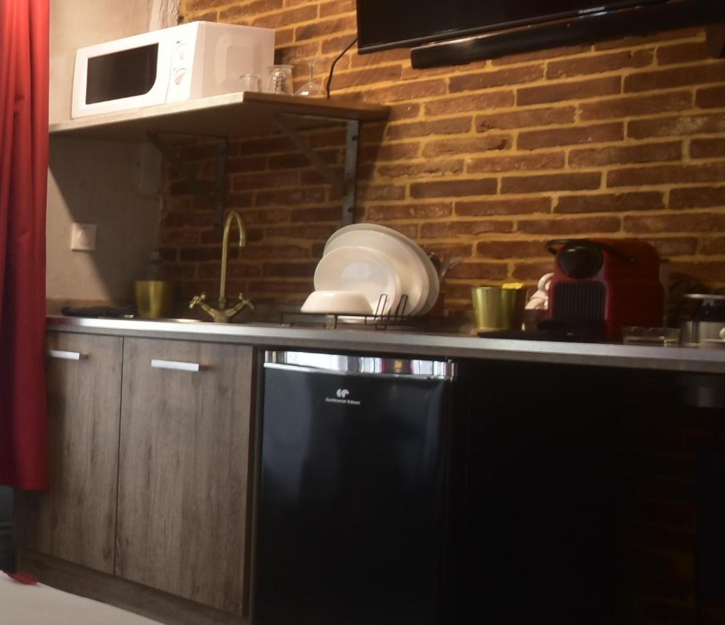 Appartement Jacuzzi Privatif : Urban Love Verneuil d'Avre et d'Iton Exterior foto